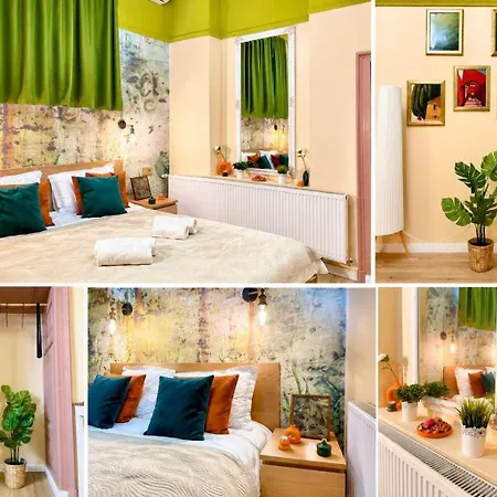 Yellowboot Boutique Old Town Apartment