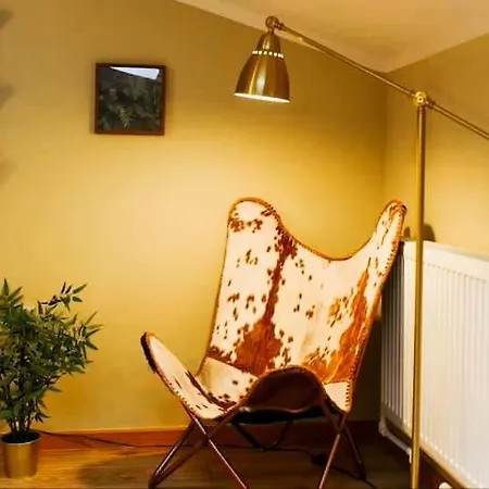 Yellowboot Boutique Old Town Apartment