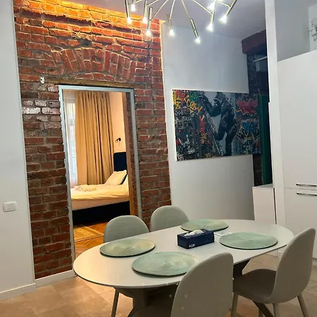 Yellowboot Boutique Old Town Bucharest